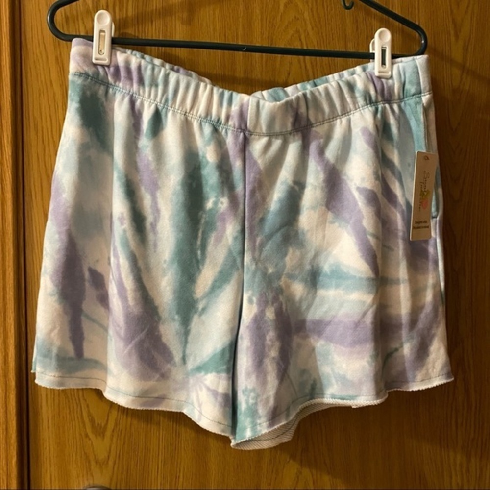 - Secret Treasure Shorts Woman’s Size L 12-14 New Stretch.